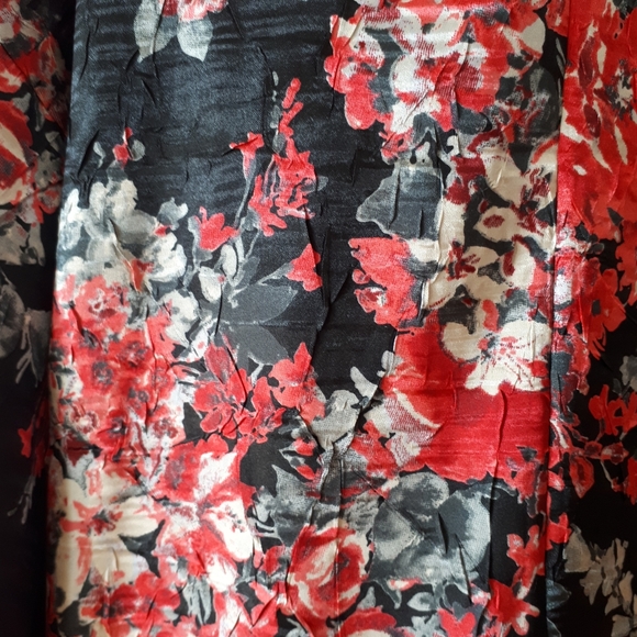 Forever21 Floral Kimono Shawl - Picture 4 of 4